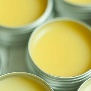 Luna Herbs_Wildkräuter Blog_Grundrezept: Salben herstellen in 4 einfachen Schritten86